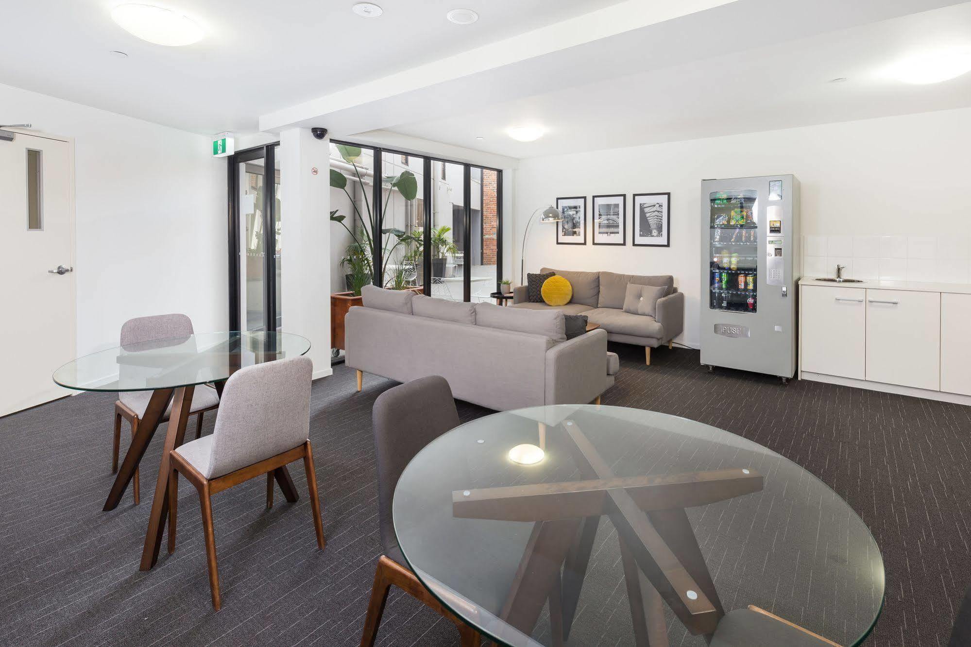 City Edge North Melbourne Apartment Hotel Exterior foto